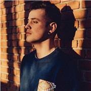 Estudiante de Marketing e Investigación de Mercados. Imparto clases particulares a jovenes de primaria y hasta 2º de la eso