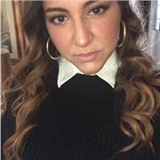 Diplomata in lingue, laureanda in Design, livello C1 di inglese offre lezioni private