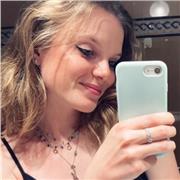 Studentessa universitaria, volenterosa e paziente, offre lezioni e aiuto compiti di inglese per medie e istituti tecnici/professionali