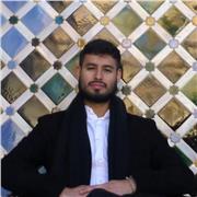 Profesor (Filología y Lingüística inglesa) da clases a alumnos de diferentes edades y niveles