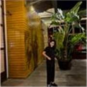 Insegnante di Graphic Design con solida formazione accademica e approccio pratico offre lezioni personalizzate per ragazzi/adulti.