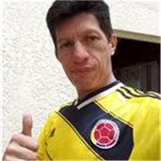 Profesor de Educación física dicta clases presenciales con énfasis en futbol y baloncesto