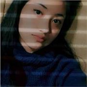 Profesora de apoyo escolar para pequeños de primaria