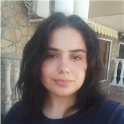 Soy española y sé inglés lo suficientemente fluido como para mantener una conversación sin problemas.