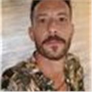 Diplomato alla Rock Guitar Academy di Donato Begotti, Corso Jazz al Conservatorio G.B.Martini di Bologna, 22 Anni di Esperienza
