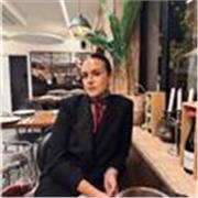 Estudiante de Relaciones Laborales y Recursos Humanos, soy una apasionada de los niños y me gustaría ser monitora de primaria