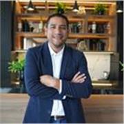 Cuento con experiencia en la gestión de equipos comerciales, implementación de iniciativas de capacitación y acompañamiento.