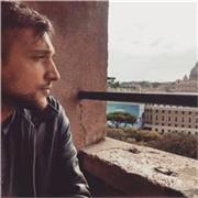 Stai cercando un insegnate dinamico, aggiornato e sempre disponibile per migliorare il tuo italiano? Ti aspetto