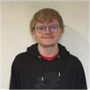 Diplômé d'un bac général et actuellement en L1 LLCER anglais, je propose de l'aide en anglais de la primaire au lycée.