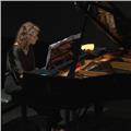 Studentessa di pianoforte della royal academy of music e del king’s college london offre lezioni private (sia in presenza che online) di pianoforte e musica