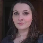 Insegnante di Inglese con certificazione CPE (livello C2 competenze europee). Lezioni di grammatica, conversazione e ascolto. 
Disponibile per lezioni online