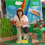 Educadora infantil y monitora de ocio y tiempo libre con experiencia con chavales de 3 a 14 años que puede ayudar con clases.