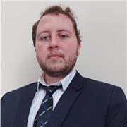 Professor graduado no exterior e dou aula de inglês para alunos de 3° EM e adulto