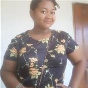 Des étudiants s'aident pour apprendre et de développer ses compétences