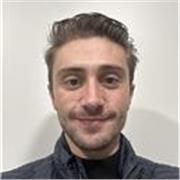 Profesor de Historia con una gran pasión por la materia. Disponibilidad para dar clase tanto presencial como online