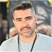 Soy realizador audiovisual, apto para todxs. Puedo enseñar fotografía y edición de video