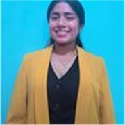 Profesora de español que dicta clases a todas las edades