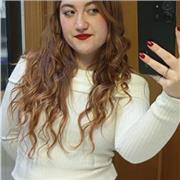 Estudiante, graduada de bachillerato con alto nivel en biología, otras ciencias naturales y lenguas