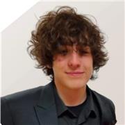 Chitarrista professionista del conservatorio di Milano offre lezioni di chitarra per livelli base, intermedio e professionale Imparare è facile!