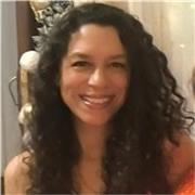 Profesora titulada como Doctora en Administración de Empresas