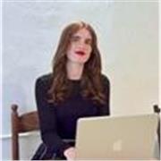 Prof certifiée et passionnée : je vous accompagne à votre rythme et en ligne pour progresser facilement en français