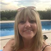 Easy English for children from the age 8 to 14.