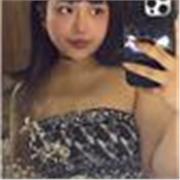 Me defino como una persona paciente,  que es capaz de adaptar distintos temas y materias a una versión más fácil de comprender.