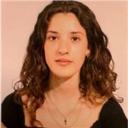 Soy una persona muy responsable y organizada, con muchísima energía positiva y con ganas de enseñar. Me gustaría darle clases a todo aquel que tenga dificultad con el aprendizaje del inglés, independientemente de la edad.