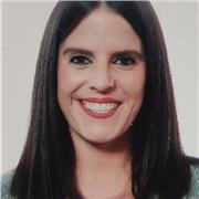 Adapto mis clases a las necesidades de mis alumnos y les enseño técnicas de estudio para dominar esquemas y resúmenes