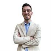 Diplomato maturità linguistica attualmente studente universitario offre sostegno didattico online per materie umanistiche e lingue