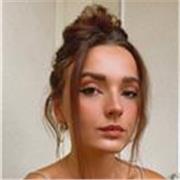 Laureata in Mediazione linguistica offre ripetizioni di lingue