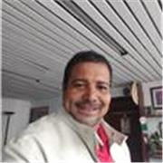 Soy profesor de inglés y español. Pero solo me interesa enseñar inglés