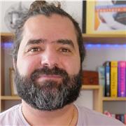 Formateur en marketing direct avec une approche concrète et orientée résultats (positionnement, copywriting, vidéo, Meta Ads)