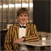 I give online lessons tailored to your aims.