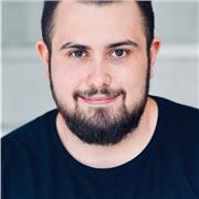 Erfahrener Personal Trainer für Krafttraining, Muskelaufbau und nachhaltige Fitnessziele