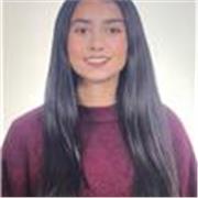 Joven universitaria con Bachillerato biológico, buena nota en la PAU y un nivel alto de inglés. 