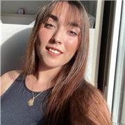 Profesora de refuerzo con diferentes estudios de formación profesional y con ganas de enseñar