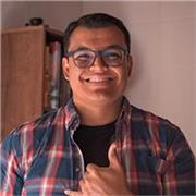 Soy estudiante de master en Comunicación Transmedia y quiero enseñarle a los extranjeros una forma fácil de hablar español