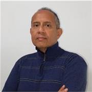 Me defino como una persona organizada, responsable que transmite con claridad las ideas y sino quedan claras, busco la manera.