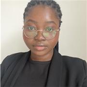 Professeur particulier donne cours aux élèves en anglais, français et mathématique