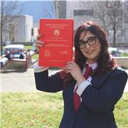 Sei alla ricerca di un insegnante di italiano? Studiare ti annoia? Ho la soluzione per te.
Studieremo divertendoci;