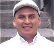 Profesor de Historia de Filosofía imparte clases virtuales para jóvenes y adultos que deseen desarrollar el pensamiento crítico