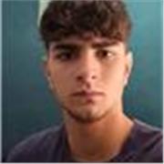 Studente che fornisce lezioni di Italiano per stranieri