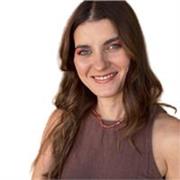 Bioquímica, profesora de primaria para todas las edades y niveles. Logrando que el proceso de aprender sea más divertido. 