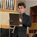 Laureato in clarinetto presso il conservatorio santa cecilia di roma e maestro di kaba gaida offre lezioni private in clarinetto, solfeggio e gaida