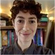 Salut! I am a native French speaker from Brittany. I am a qualified teacher and would love to help you improve your French!