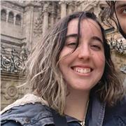 Profesora de Inglés de nivel B2 para niños de educación primaria y secundaria.