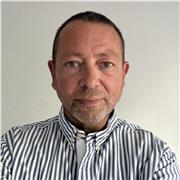 Experienced communication tutor helping students and professionals build confident, clear English skills