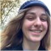 Studentessa del liceo linguistico impartisce ripetizioni di inglese