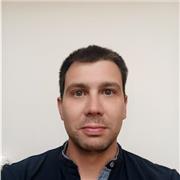 Periodista. Si quieres aprender a escribir de forma correcta y concisa, no dudes en contactar.